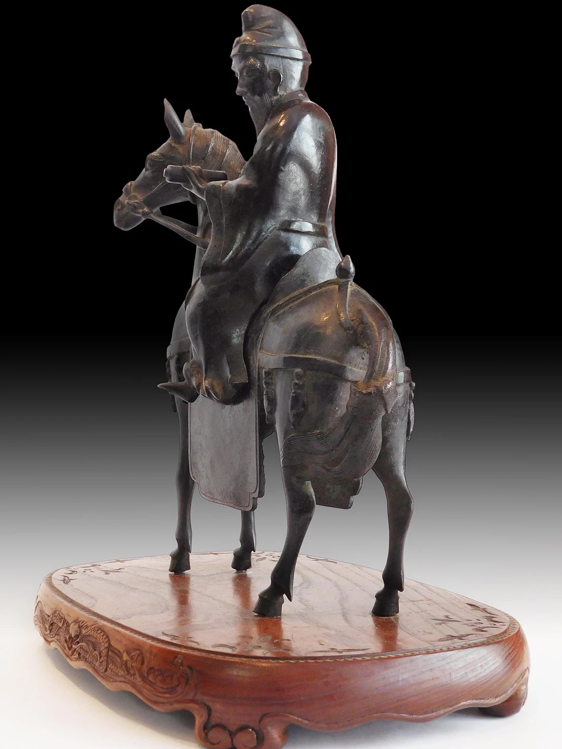 Antique Bronze Toba Koro