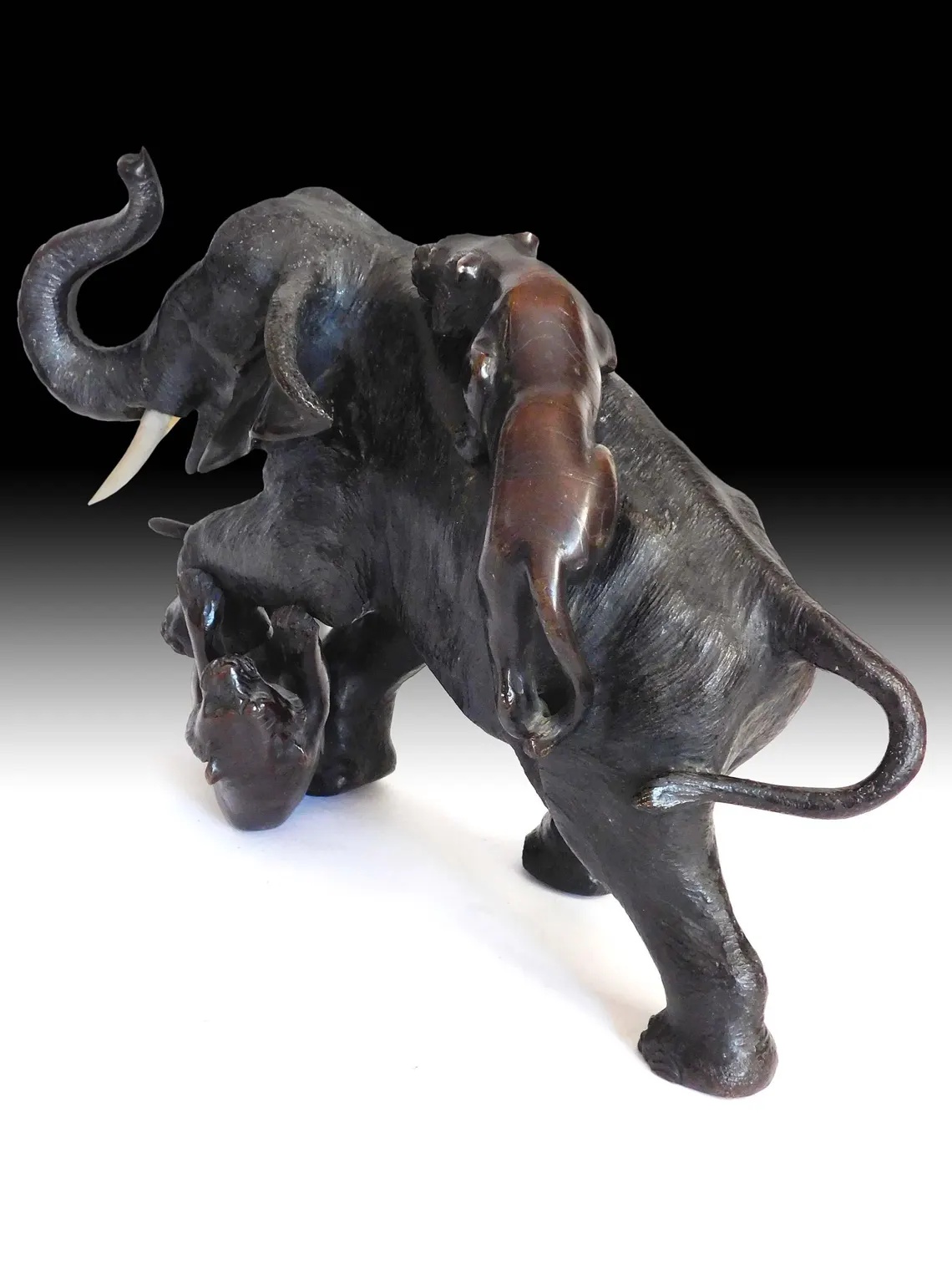 Antique Japanese Meiji Bronze Elephant Fighting Tigers Okimono Statue Sig. Genryusai Seiya 誠谷作
