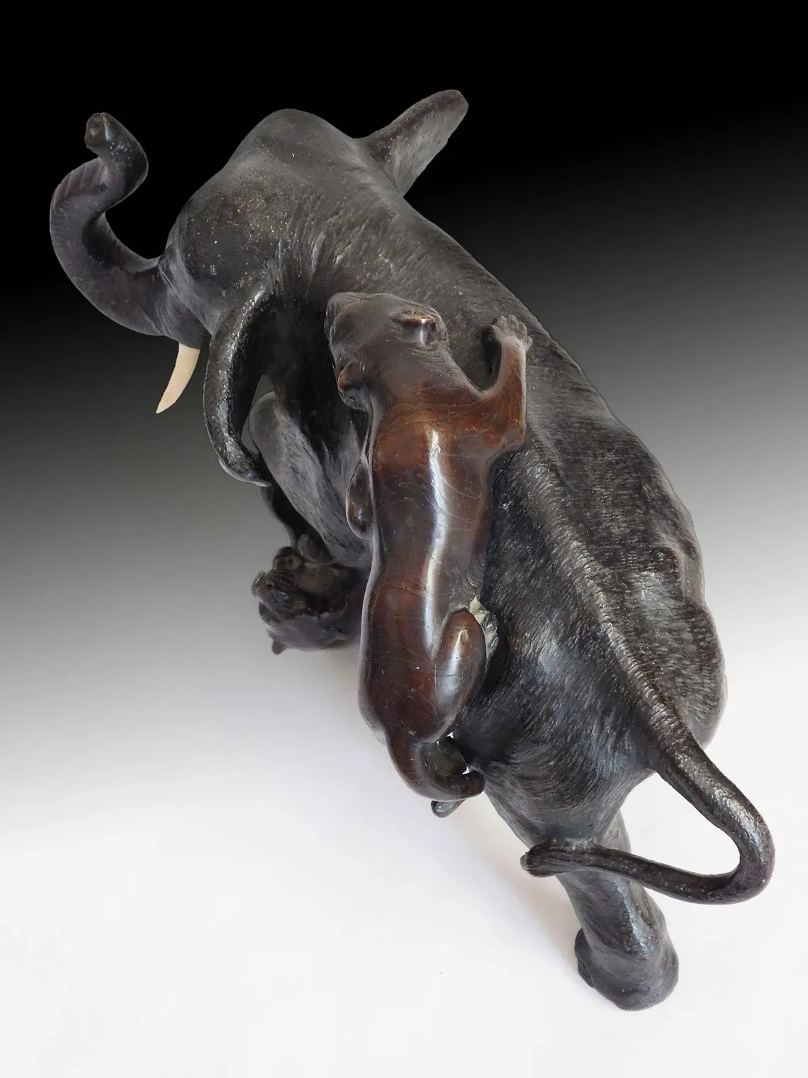 Antique Japanese Meiji Bronze Elephant Fighting Tigers Okimono Statue Sig. Genryusai Seiya 誠谷作
