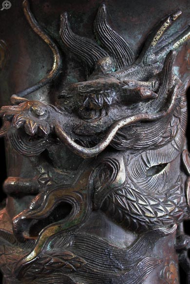 Dragon Bronze Koro Close-up 