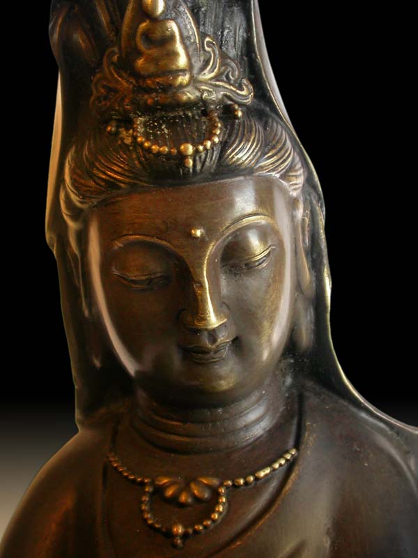 Guan Yin close-up