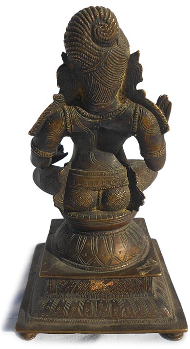 Kamataka Vedanta Desika back