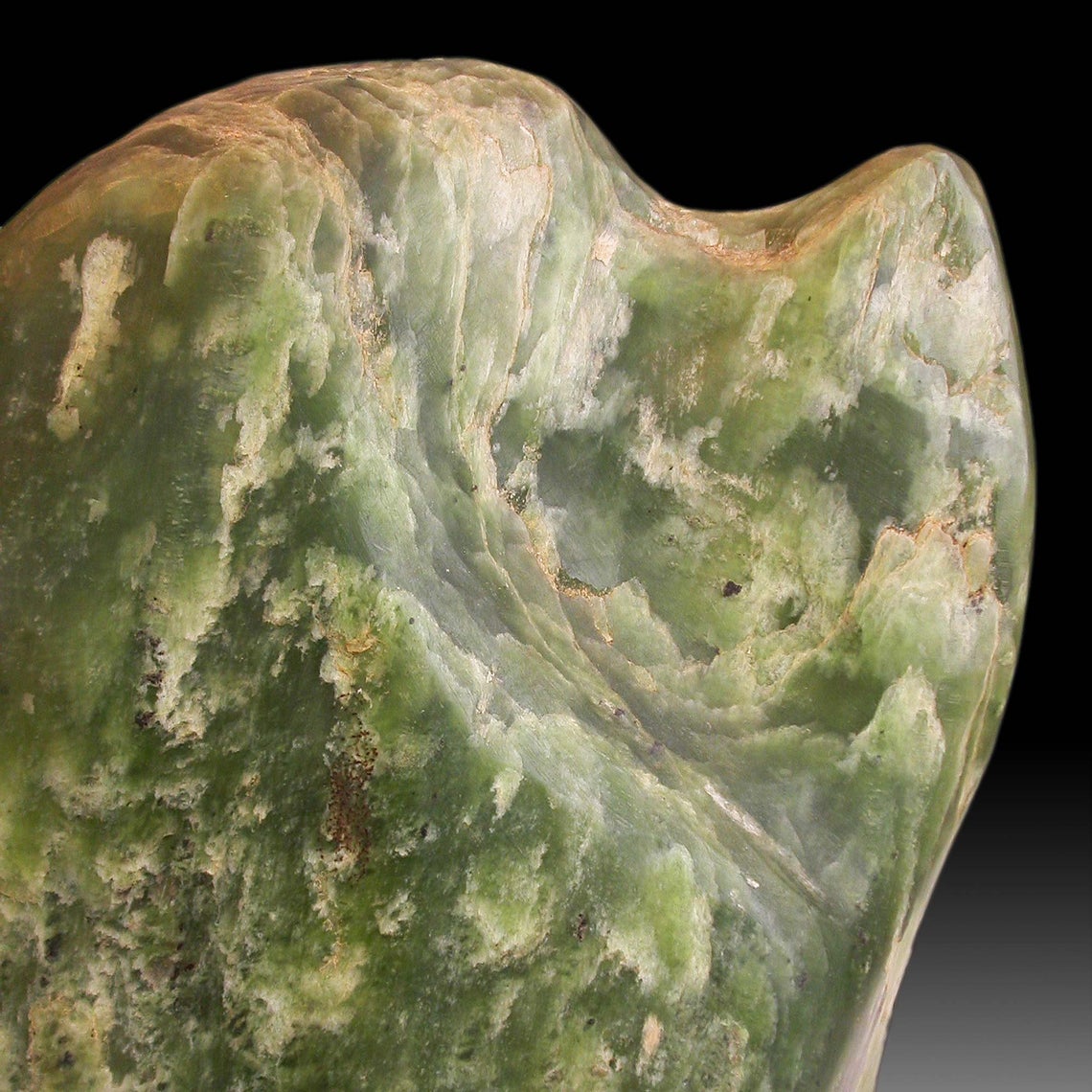 Suiseki Viewing Stone 軟玉綠玉水石