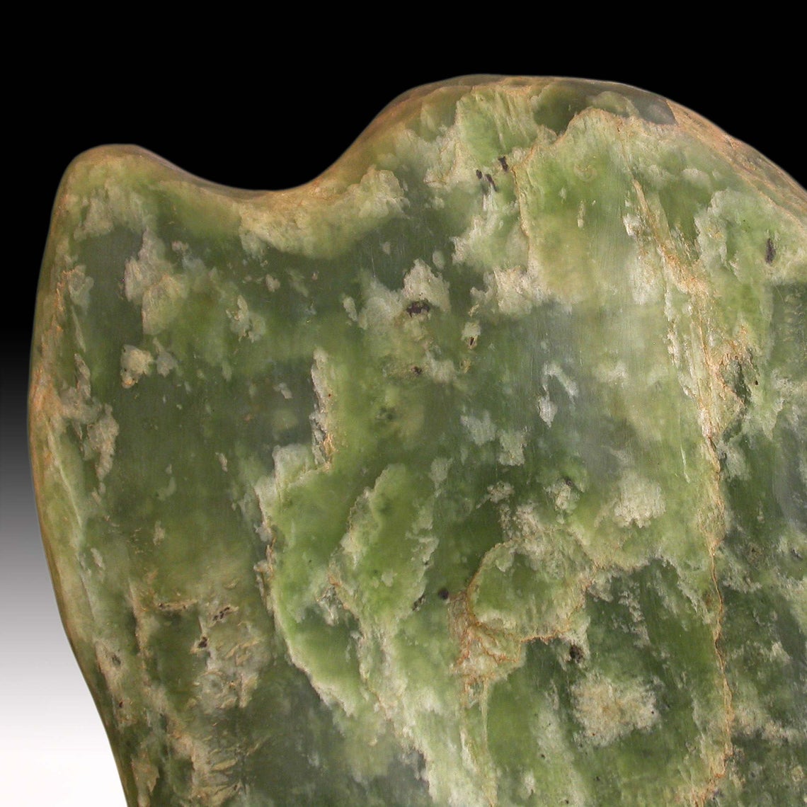 Suiseki Viewing Stone 軟玉綠玉水石