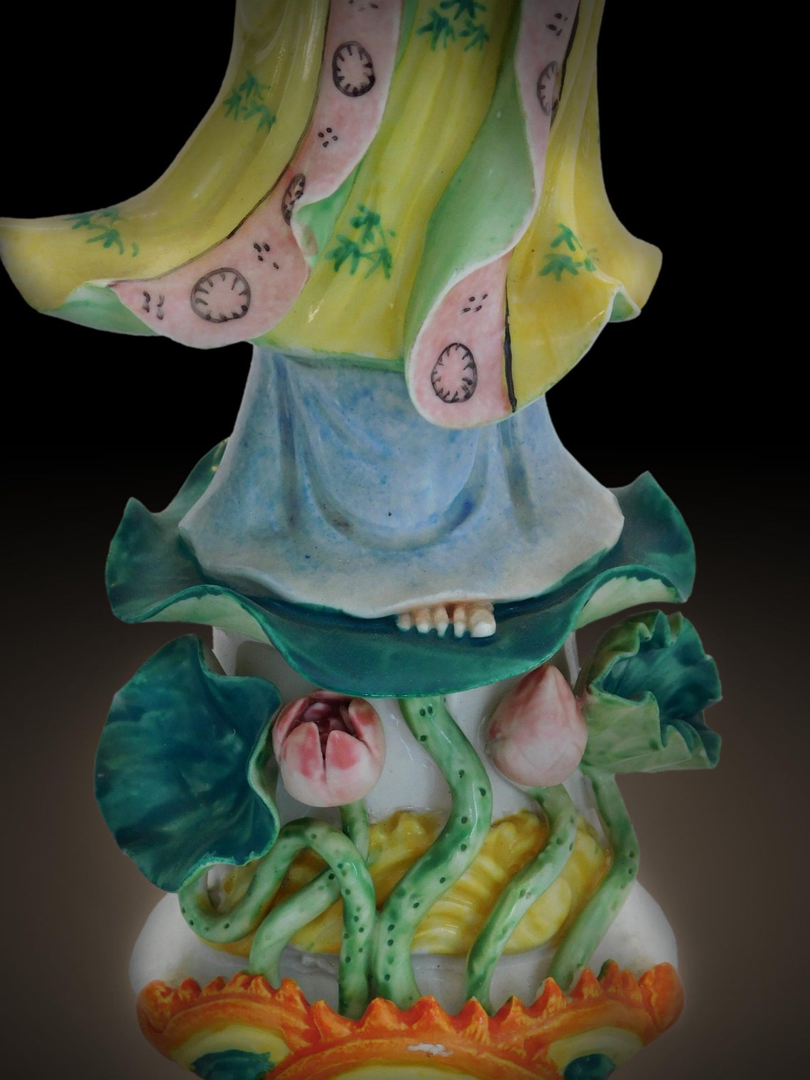 Guan Yin 莲花観音