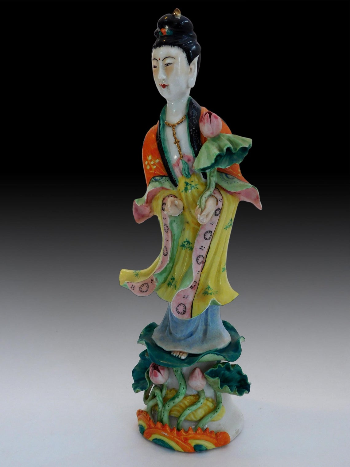 Guan Yin 莲花観音