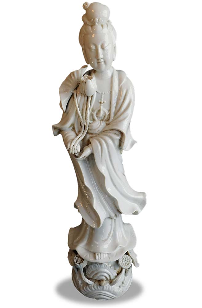 Blanc de Chine Guan Yin Antique Chinese Dehua White Porcelain Buddha 德化陶瓷莲花観音