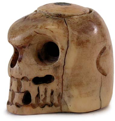 Skull Pill Box Netsuke lt