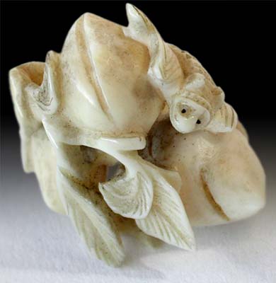 Bat on Peach Netsuke