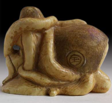 Octopus Diver Girl Netsuke back