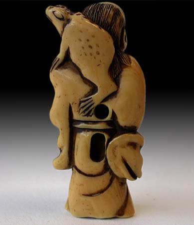Gama Sennin Netsuke back