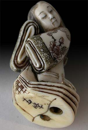 Geisha Netsuke Signed Gyokuho