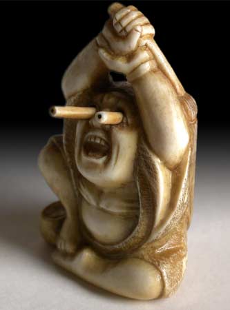 Howling Daruma Trick Netsuke lt
