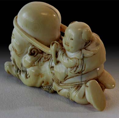 Karako On Fukurokuju Netsuke side