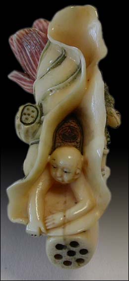 Lotus Leaf Karako Netsuke