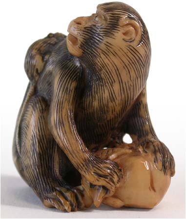 Monkey Rat Catcher Netsuke lt