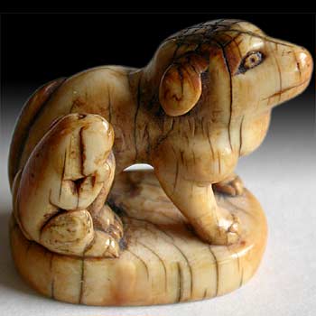 Puppy Seal Netsuke rt
