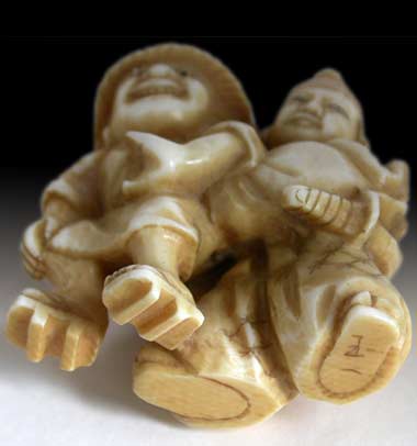 Netsuke Sig Gyokuichi