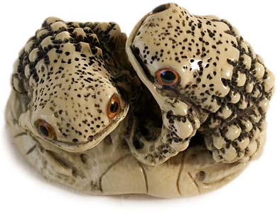 Warty Toads Netsuke