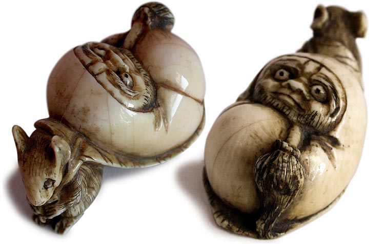 Mouse Pulling Daruma Netsuke top view