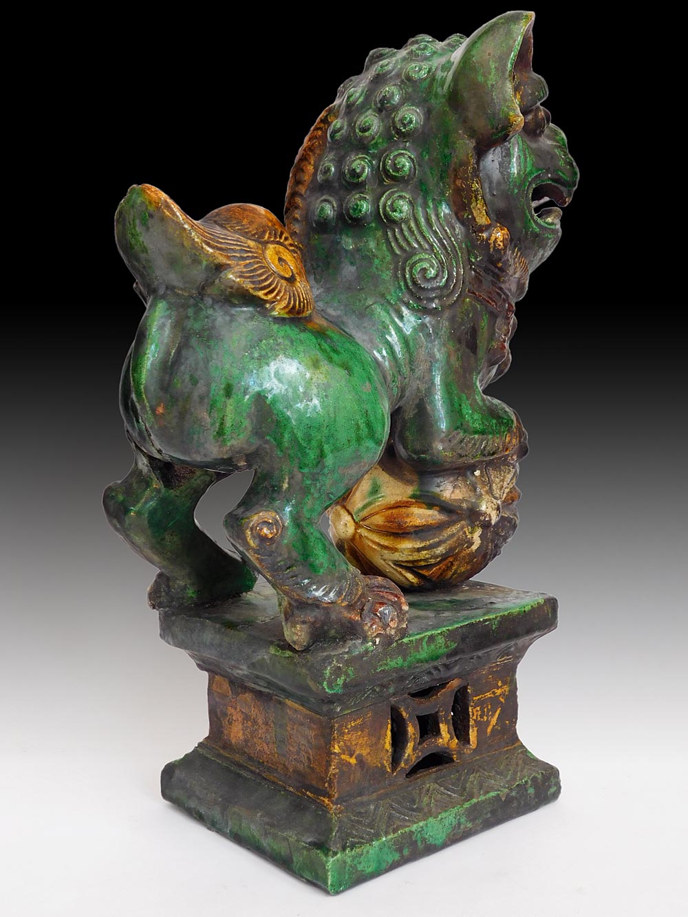 Foo Dog Roof tile