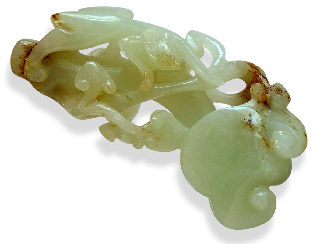Nephrite Jade Fox Lunging Reishi Magic Fungus Vintage Chinese carved Ling Zhi Brush Rest Toggle 和田玉蝙蝠採靈芝吊墜