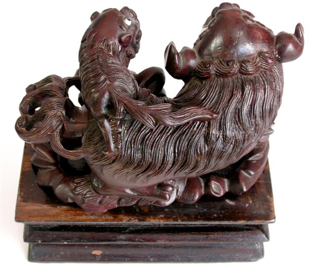 Foo Dog and Cub back