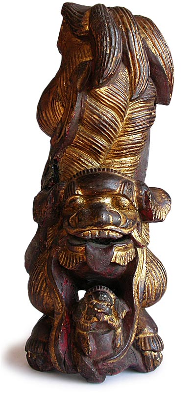 Gilt Wood Foo Dog Corbel