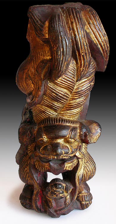 Gilt Chinese Lion Corbel