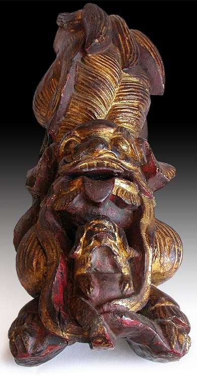 Gilt Lion Corbel