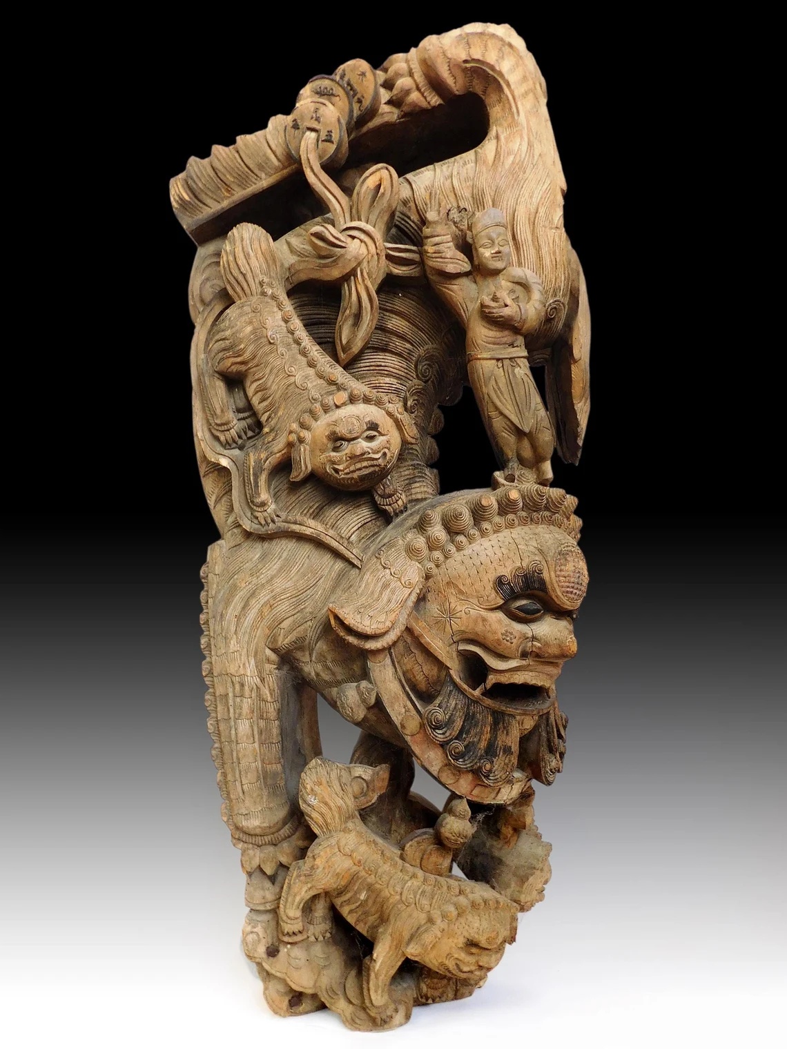 Antique Chinese Shishi Corbel